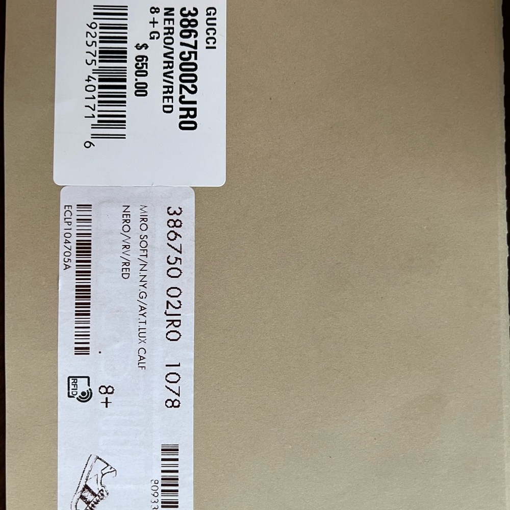 New Gucci sneakers Never worn. - Picture 7 of 9